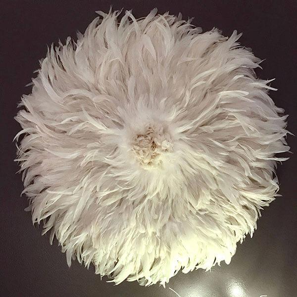 round white-black and shell wall art